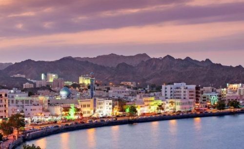 عمان،‌یکی از کشور های سلطنتی خاورمیانه است